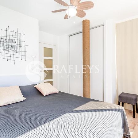 Modern 1 BR apartement in very center of Marbella. Buitenkant foto